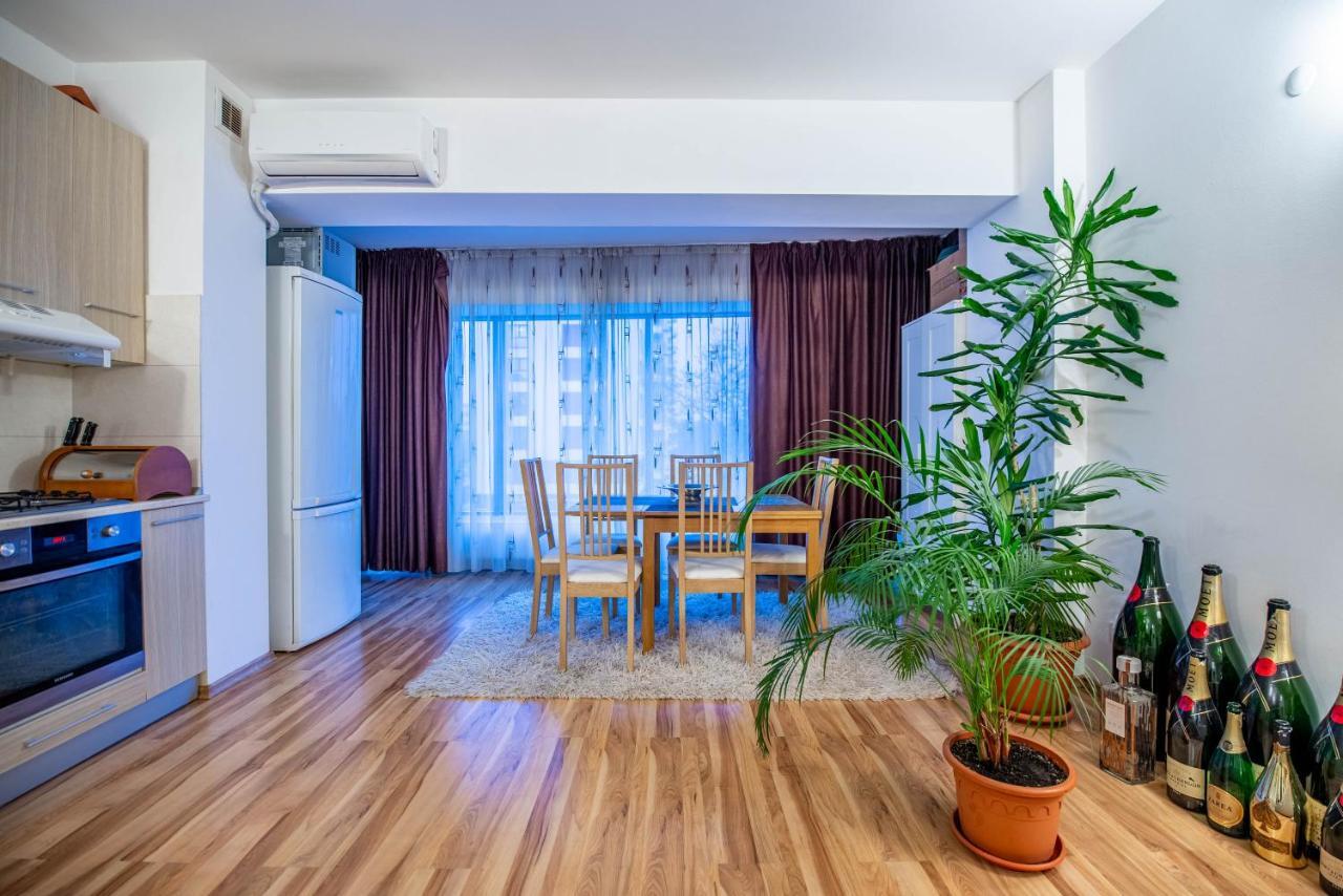Luxury Two Room Apartment In The Heart Of Bucharest بوخارست المظهر الخارجي الصورة